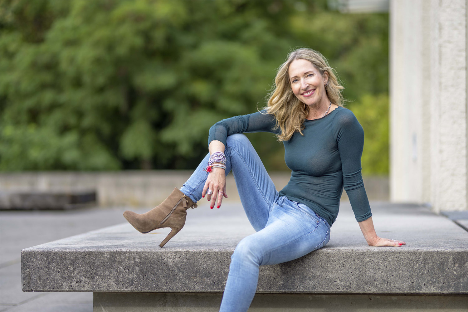 Foto: Peter Lachmann Susanne Herbold, Künstlerin, Porträt im Freien